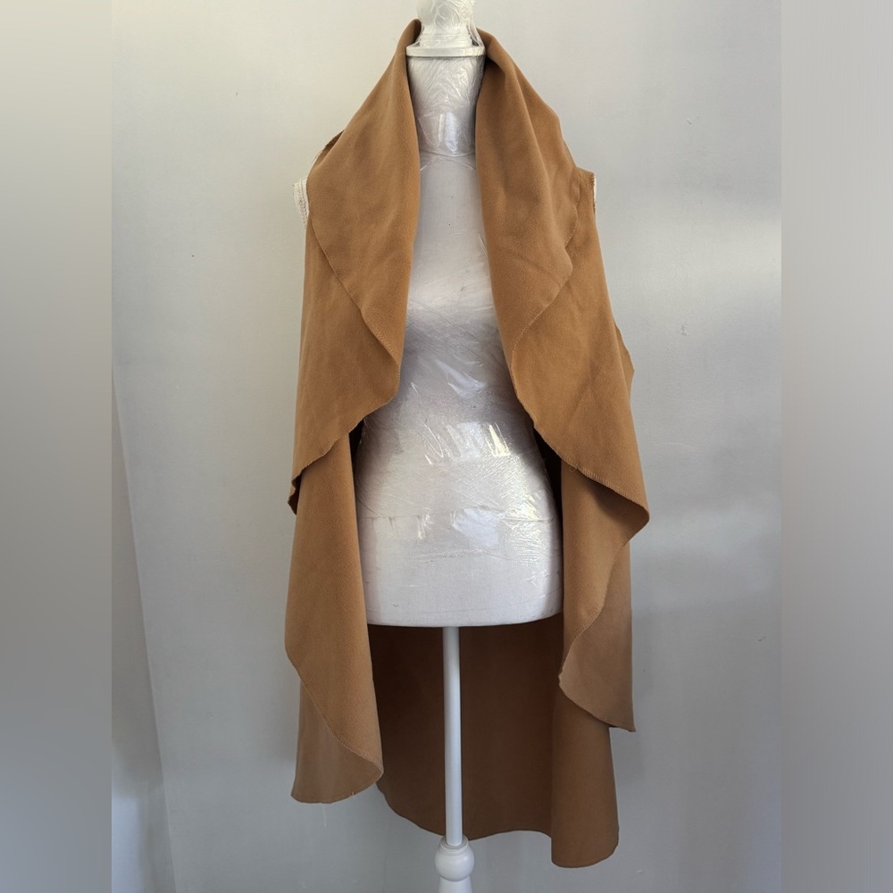 Rain + Rose Womens Wool Sleeveless Cape